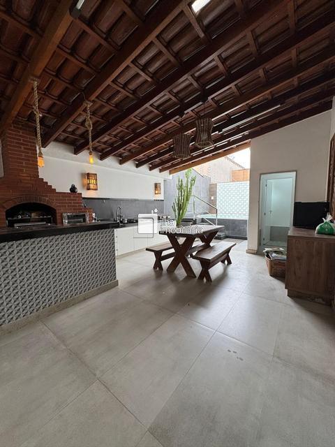 Casa à venda em Linhares, Jardim Laguna, com 3 quartos, com 180 m²